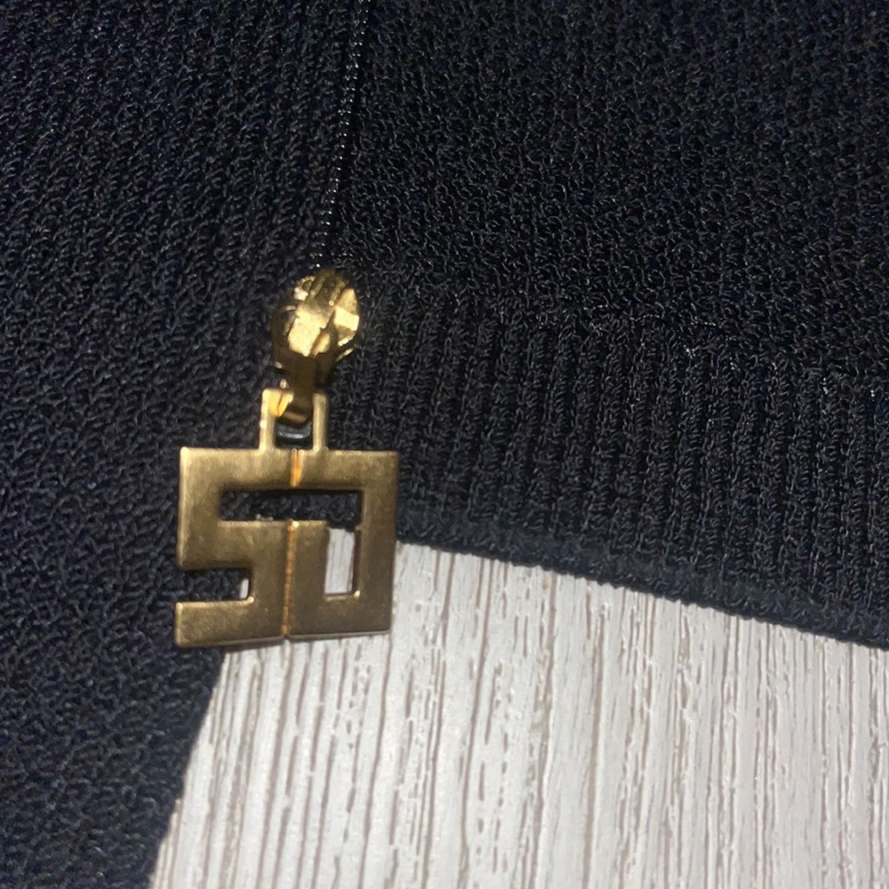 Beautiful Like new St. John zip up jacket - Picture 6 of 10